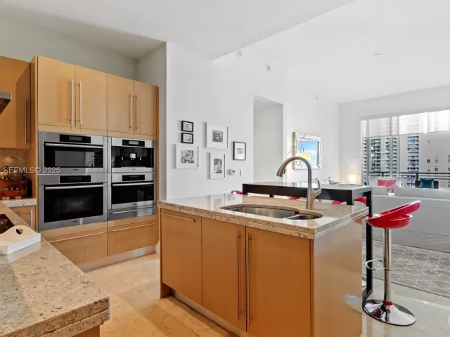 Продажа квартиры #2002 - фото 6886950