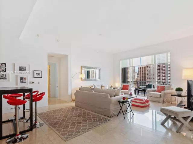 Продажа квартиры #2002 - фото 6886952