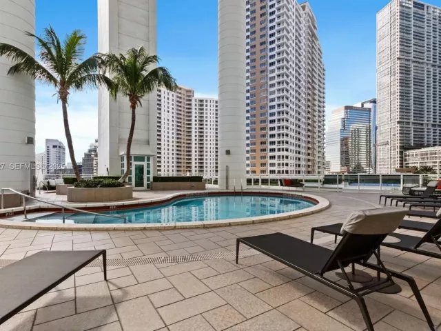 Продажа квартиры #2002 - фото 6886941