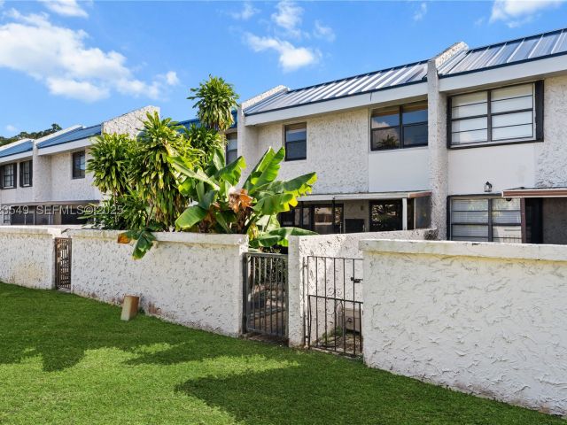 Продажа дома по адресу 2528 N 38 Ave D-32 - фото 7759471