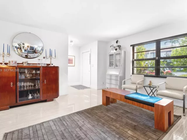 Продажа дома по адресу 2528 N 38 Ave D-32 - фото 6882263