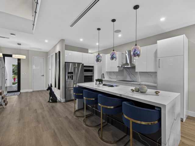 Дом в аренду по адресу 1121 NE 17th Avenue - фото 6889324