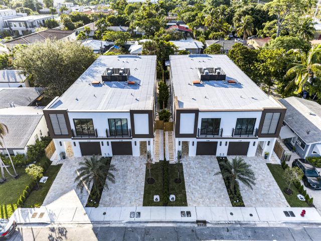 Дом в аренду по адресу 1121 NE 17th Avenue - фото 6889338