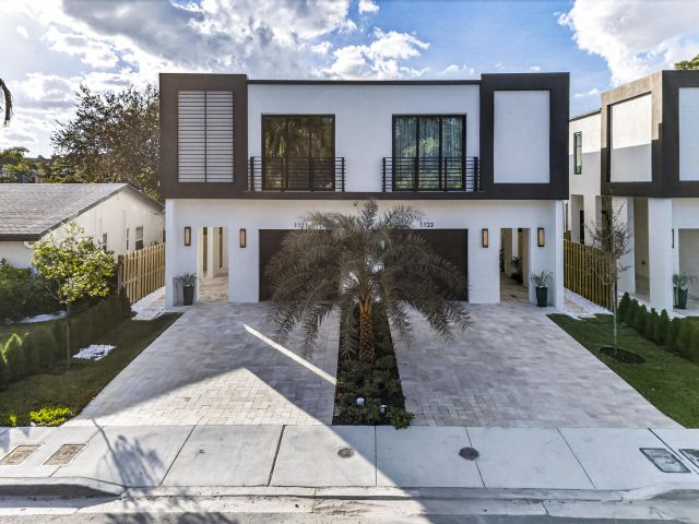 Дом в аренду по адресу 1121 NE 17th Avenue - фото 6889339