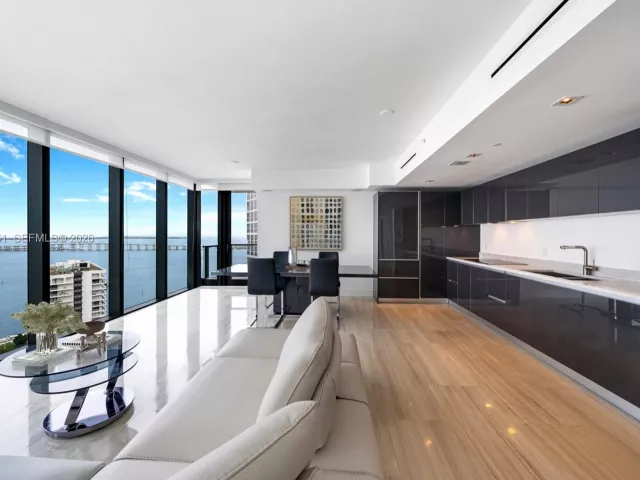 Продажа квартиры #2003 - фото 6883843