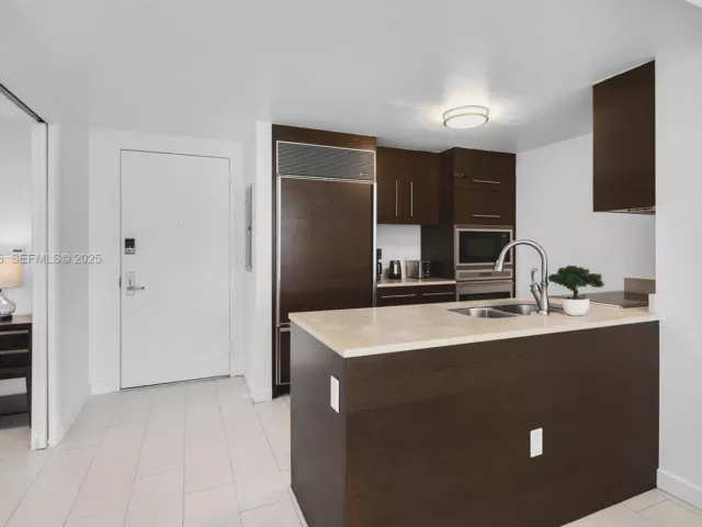 Продажа квартиры #1709 - фото 6883926