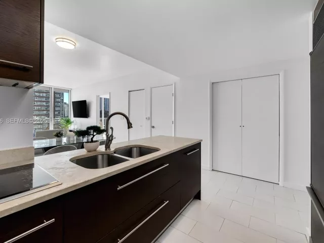 Продажа квартиры #1709 - фото 6883918