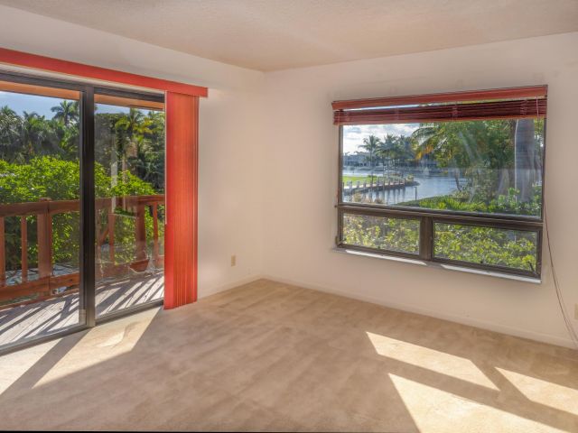 Продажа дома по адресу 516 Bontona Avenue - фото 6885820