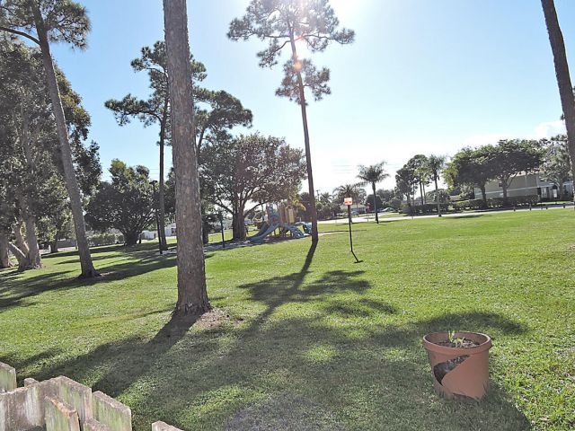 Дом в аренду по адресу 5040 Society Place E E - фото 6893762