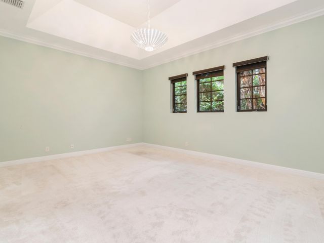 Продажа дома по адресу 216 Summa Street - фото 6893729