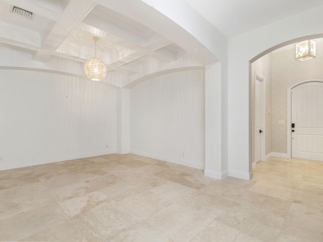 Продажа дома по адресу 216 Summa Street - фото 6893732