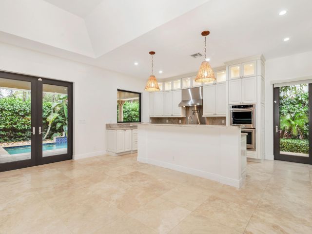 Продажа дома по адресу 216 Summa Street - фото 6893737