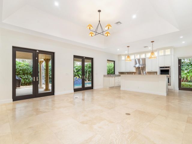 Продажа дома по адресу 216 Summa Street - фото 6893742