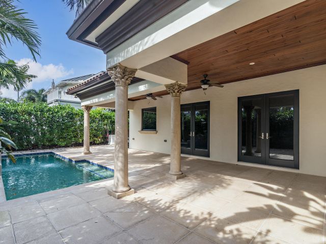 Продажа дома по адресу 216 Summa Street - фото 6893743