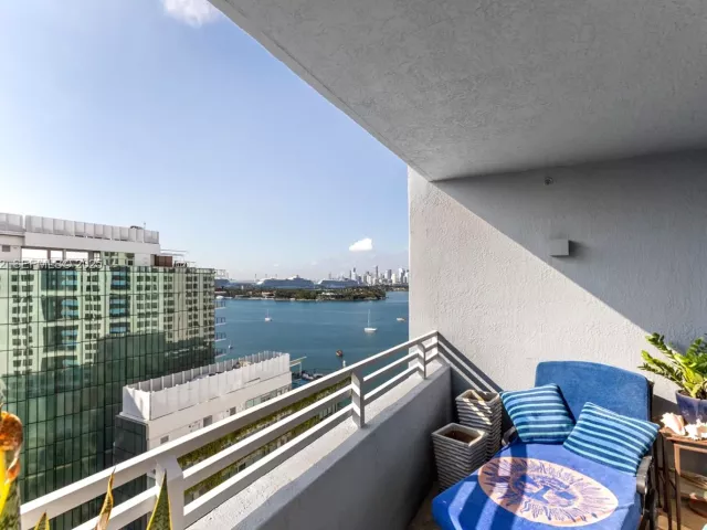 Продажа квартиры #1712 - фото 6886746