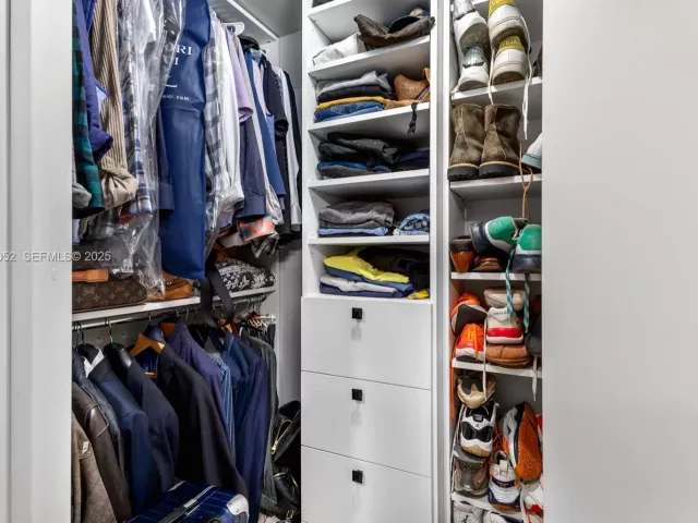 Продажа квартиры #1712 - фото 6886740