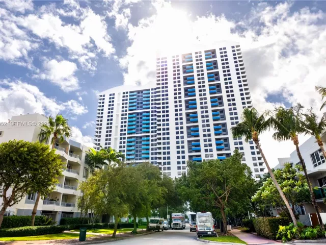 Продажа квартиры #1712 - фото 6886736