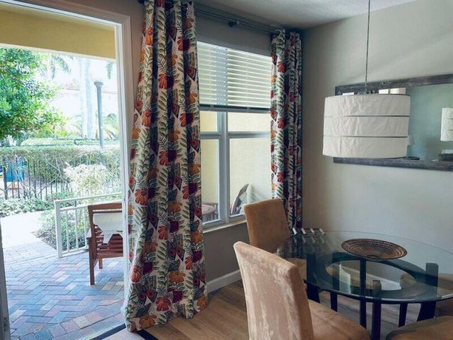 Дом в аренду по адресу 1527 NW 48th Lane - фото 6894619