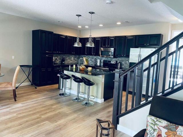 Дом в аренду по адресу 1527 NW 48th Lane - фото 6894625