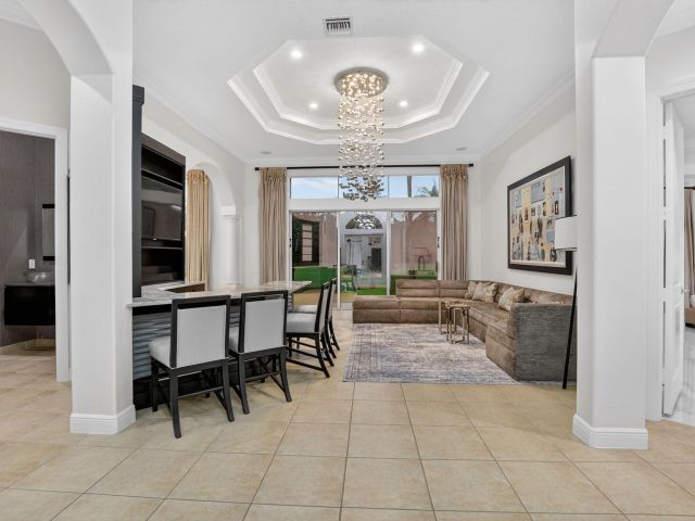 Продажа дома по адресу 8030 Laurel Ridge Court - фото 6887849