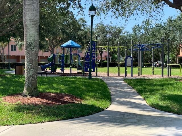 Дом в аренду по адресу 2058 Alta Meadows Lane 2507 - фото 6885813