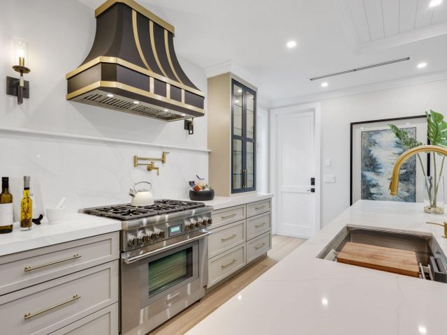 Продажа дома по адресу 209 NE 5th Street - фото 6887656