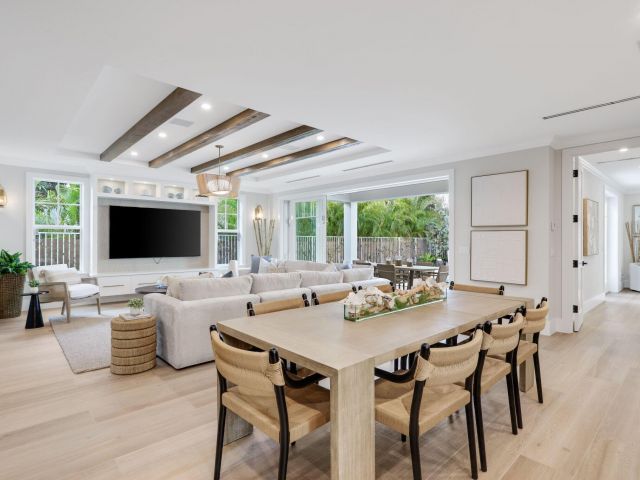 Продажа дома по адресу 209 NE 5th Street - фото 6887659