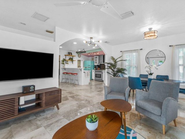 Дом в аренду по адресу 1911 Parker Avenue - фото 6893814