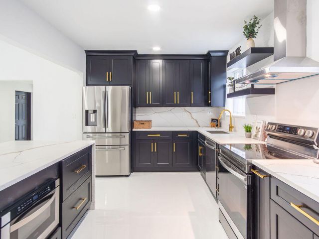 Продажа дома по адресу 6370 Plunkett Street - фото 6892978