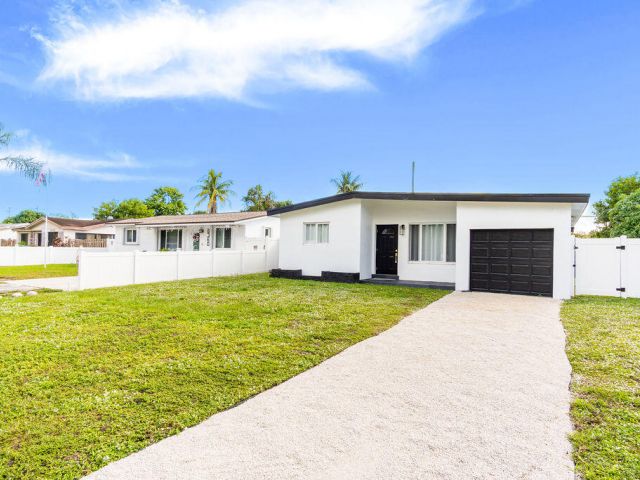 Продажа дома по адресу 6370 Plunkett Street - фото 6892989