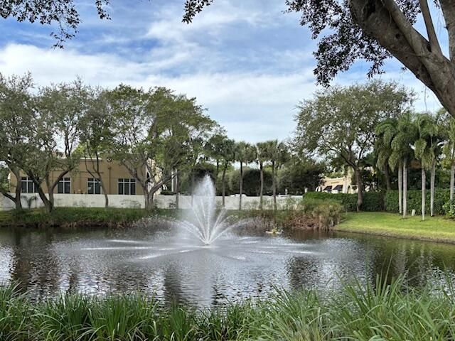 Продажа дома по адресу 4105 NW 1st Court - фото 6888065