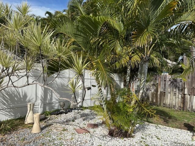 Продажа дома по адресу 4105 NW 1st Court - фото 6888070