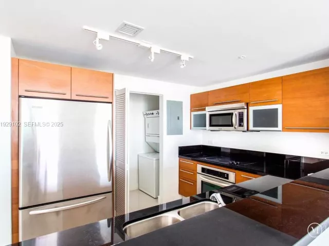 Квартира в аренду номер2402 - фото 6887306