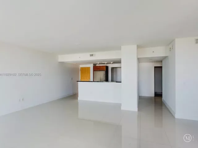 Квартира в аренду номер2402 - фото 6887309