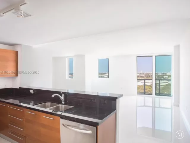 Квартира в аренду номер2402 - фото 6887310