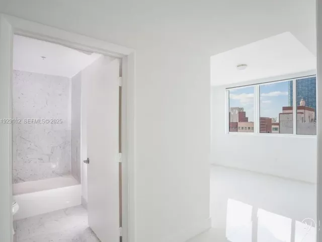 Квартира в аренду номер2402 - фото 6887299