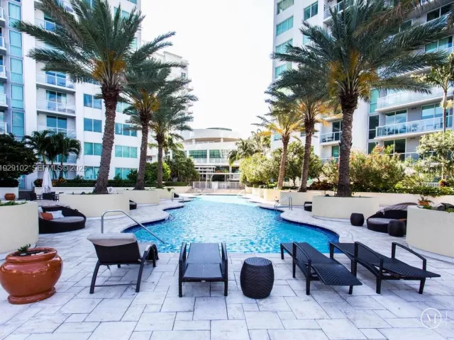 Квартира в аренду номер2402 - фото 6887292