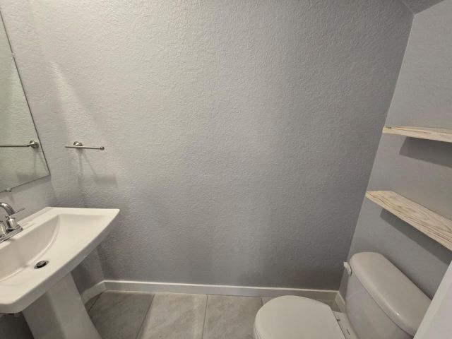 Дом в аренду по адресу 140 Bandol Street - фото 6893550