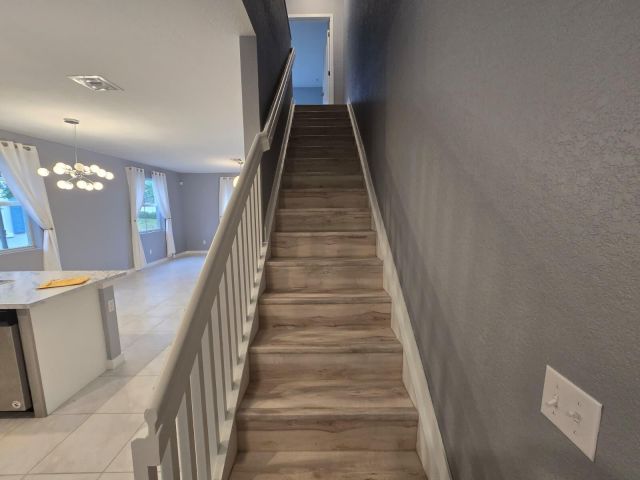 Дом в аренду по адресу 140 Bandol Street - фото 6893554