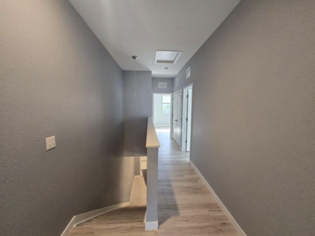 Дом в аренду по адресу 140 Bandol Street - фото 6893555