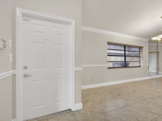 Дом в аренду по адресу 1275 Summit Run Circle - фото 6906702