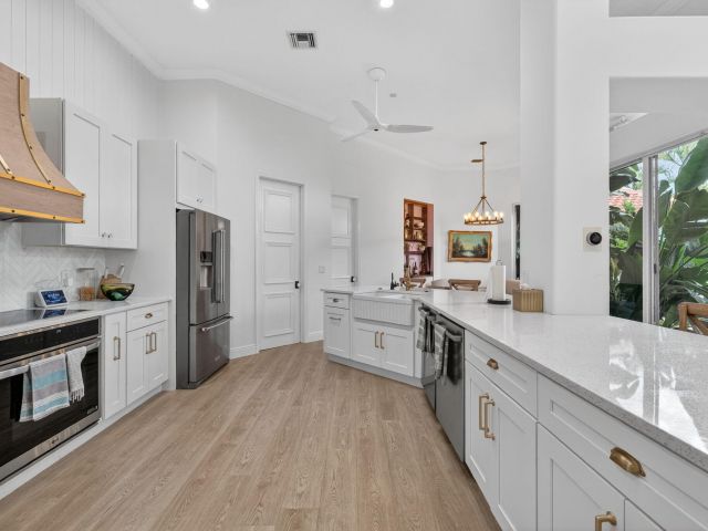 Продажа дома по адресу 7450 Campo Florido - фото 6901407