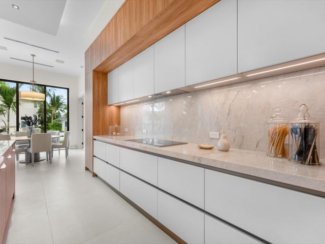 Продажа дома по адресу 963 Dogwood Drive - фото 6890979