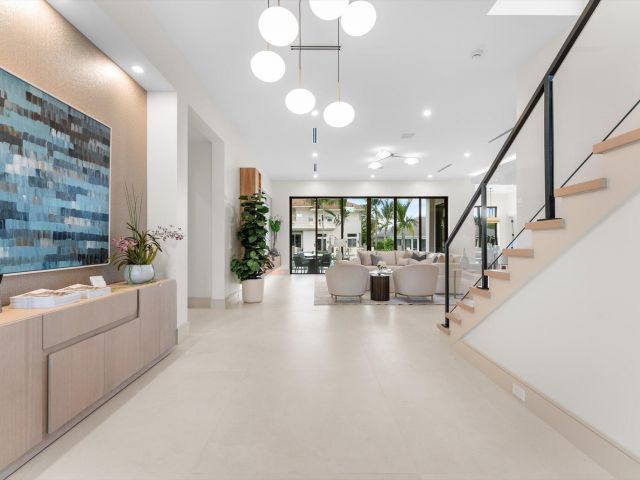 Продажа дома по адресу 963 Dogwood Drive - фото 6890987