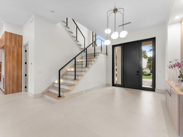 Продажа дома по адресу 963 Dogwood Drive - фото 6890988