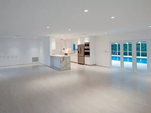 Дом в аренду по адресу 145 S Prospect Dr - фото 6885289