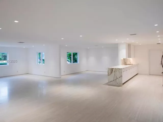 Дом в аренду по адресу 145 S Prospect Dr - фото 6885287