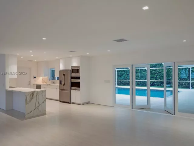 Дом в аренду по адресу 145 S Prospect Dr - фото 6885288