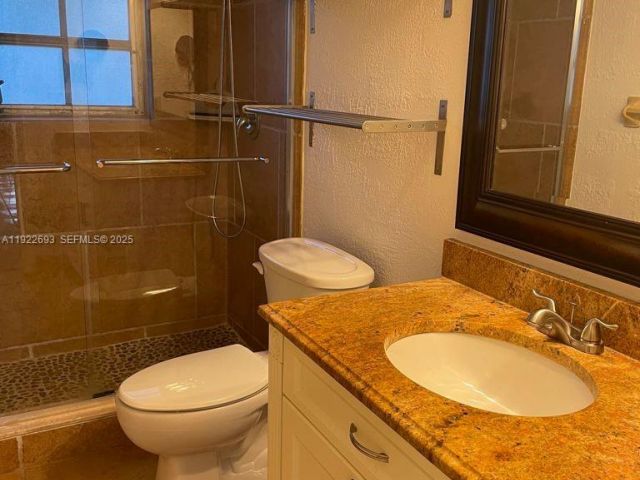 Дом в аренду по адресу 3141 N Palm Aire Dr 3141 - фото 7429229