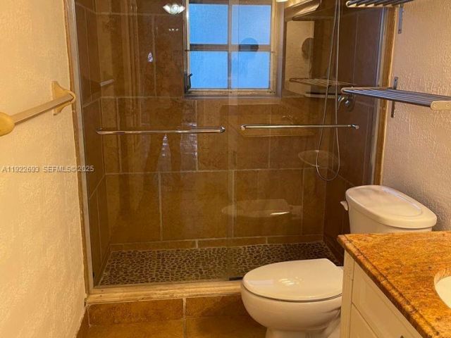 Дом в аренду по адресу 3141 N Palm Aire Dr 3141 - фото 7429230